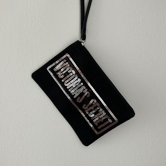 Victoria’s Secret pouch - Picture 3 of 4